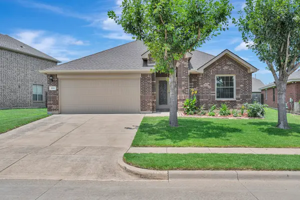 933 Keel Line Drive, Crowley, TX 76036
