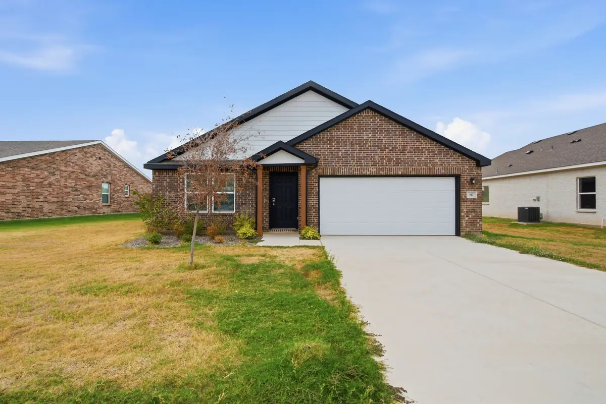 417 Jameson Street, Springtown, TX 76082 - #1
