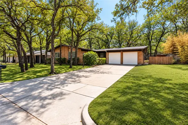 1237 King Drive, Bedford, TX 76022