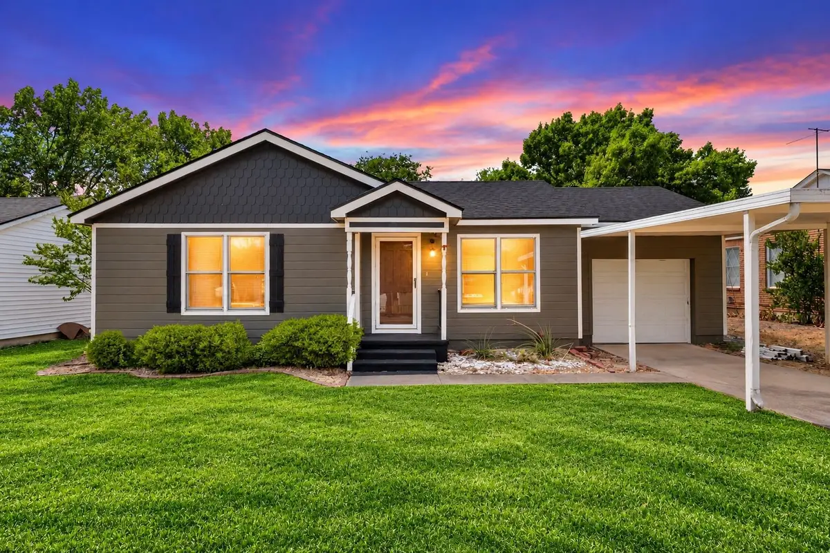 905 S Tyler, McGregor, TX 76657 - #1