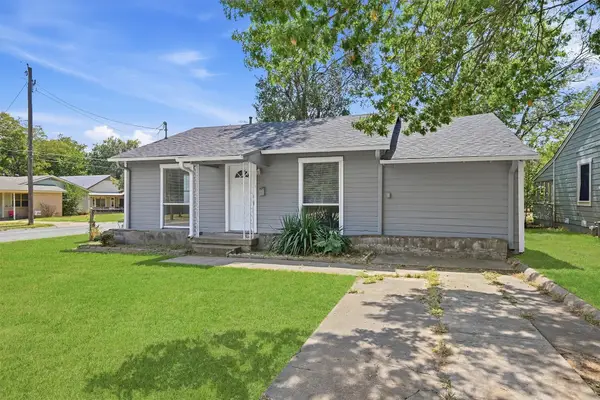302 W Dexter Street, Sherman, TX 75092