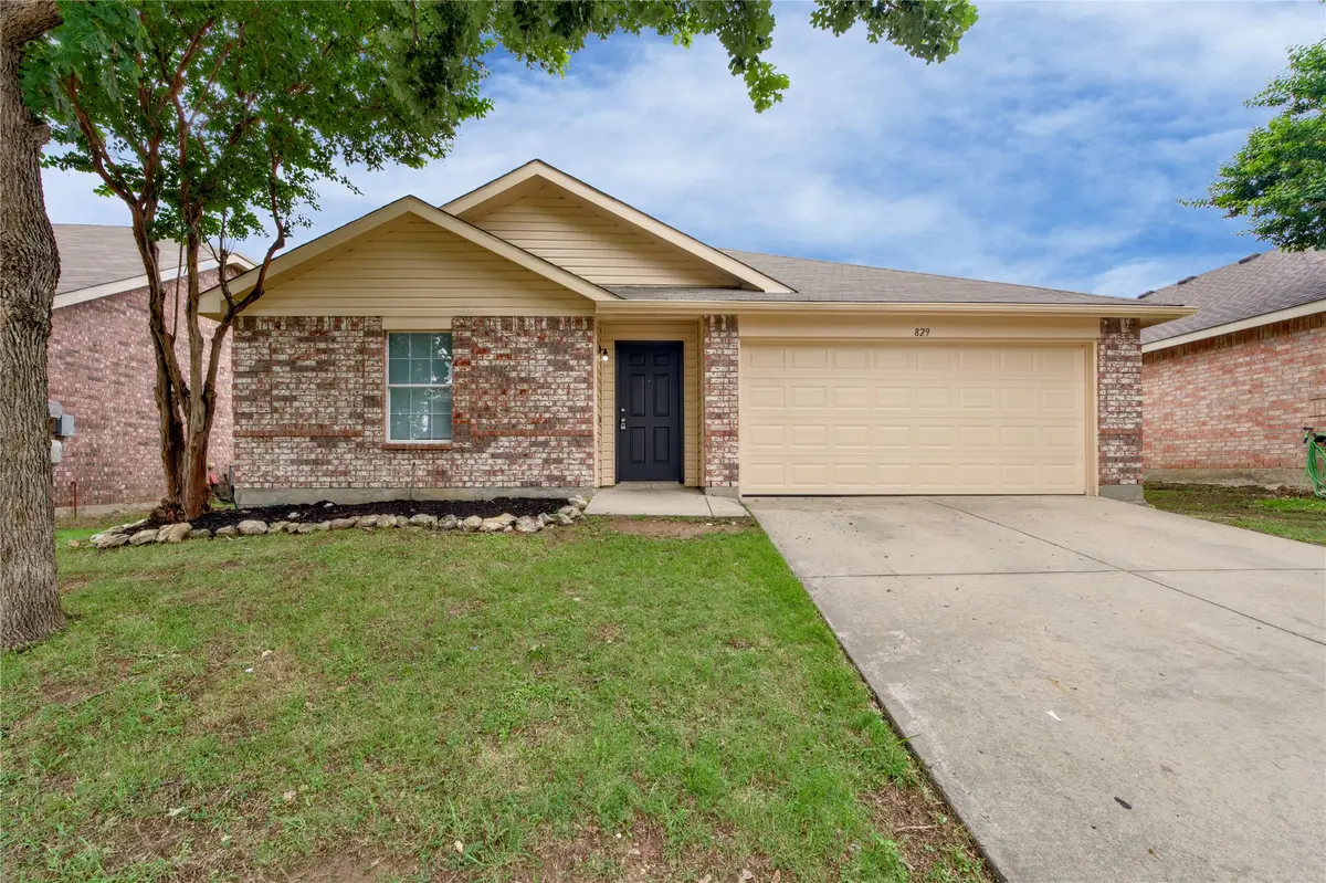 829 Santa Rosa Drive, Fort Worth, TX 76052 - #1
