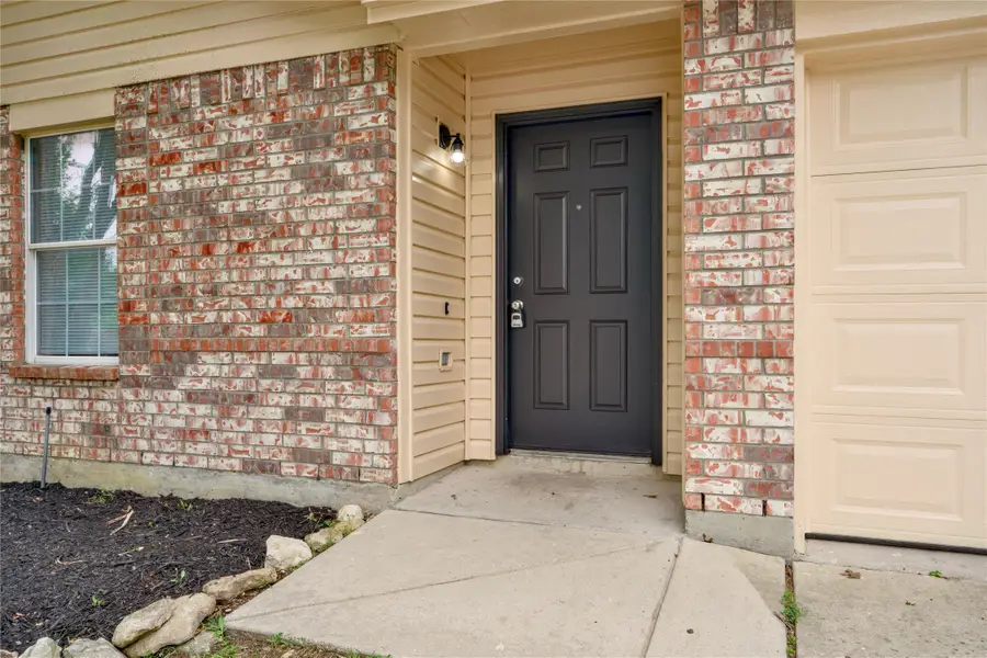 829 Santa Rosa Drive, Fort Worth, TX 76052 - #2