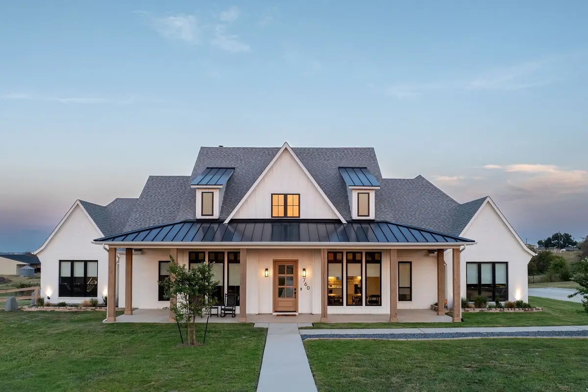 760 Hummingbird Lane, Justin, TX 76247 - #1