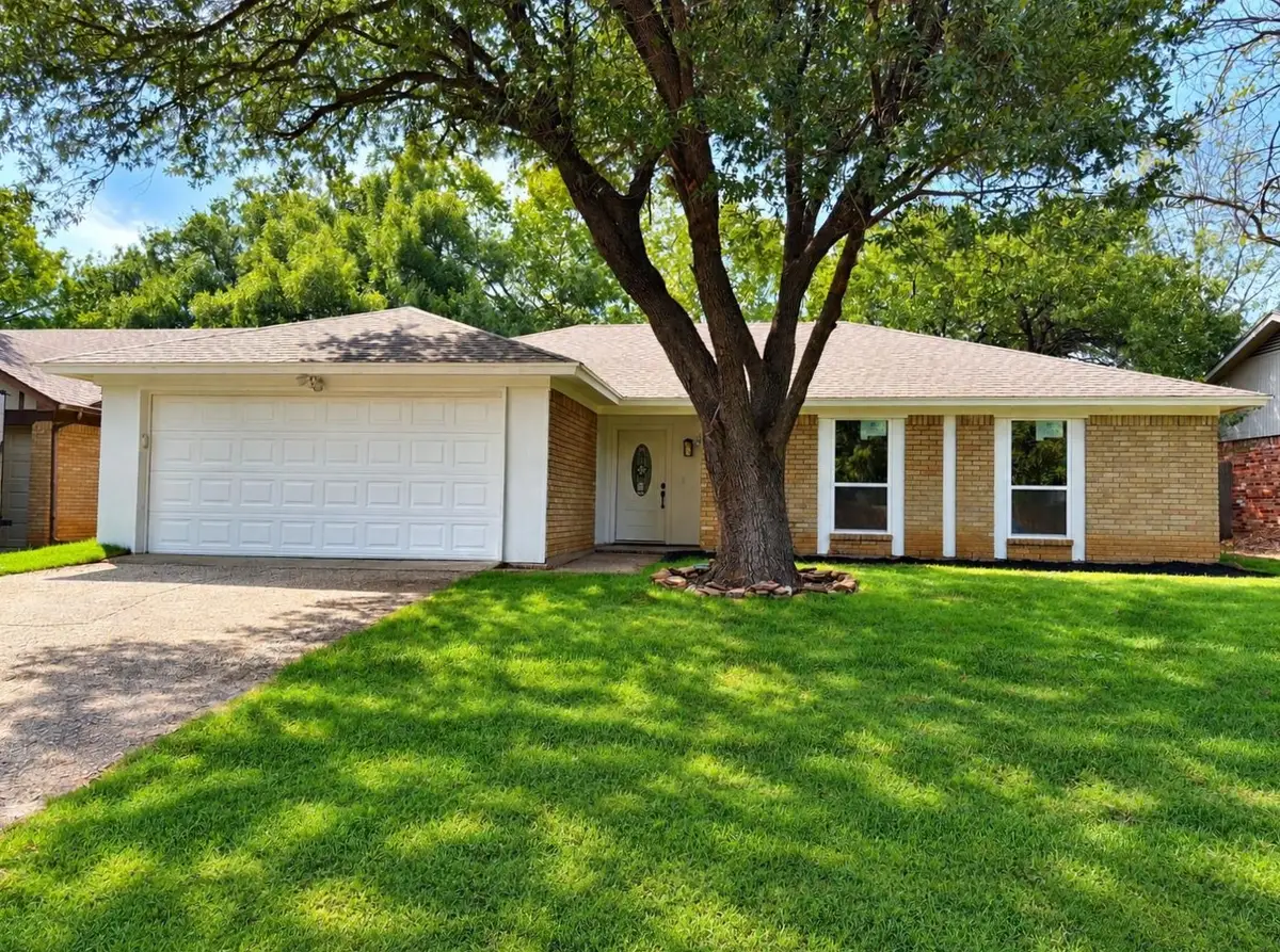 2231 Park Springs Court, Arlington, TX 76013 - #1