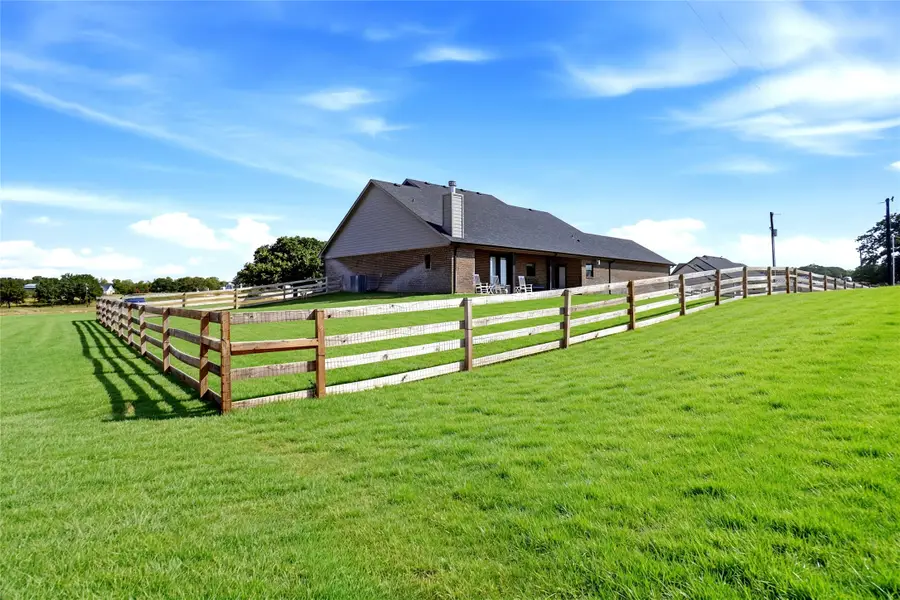 345 County Road 1180, Alvord, TX 76225 - #2