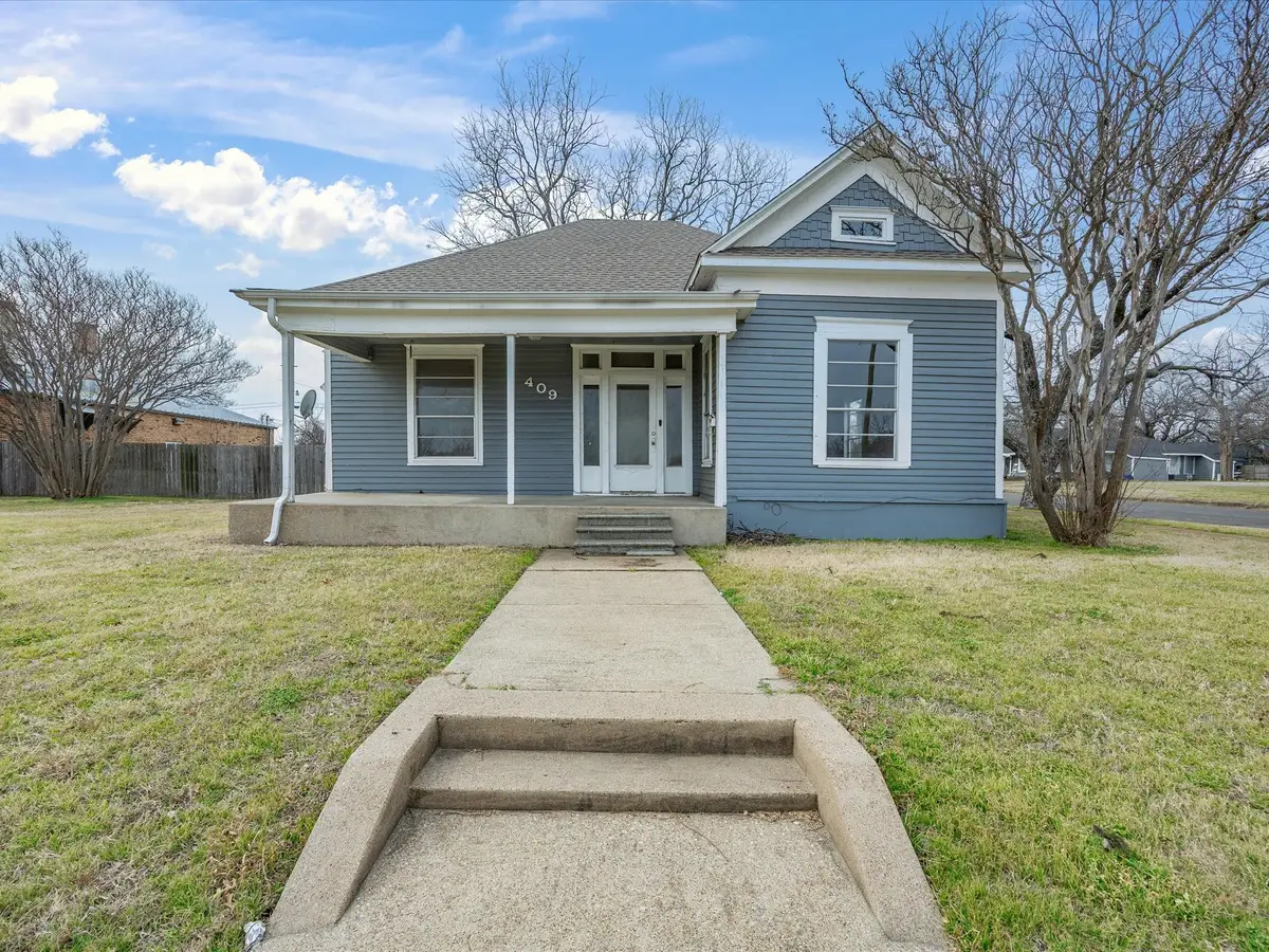 409 NW Main Street, Ennis, TX 75119 - #1