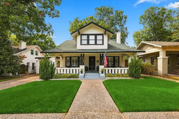 1500 Clover Lane, Fort Worth, TX 76107