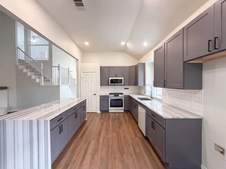 5821 Starboardway Drive, Fort Worth, TX 76135 - #2