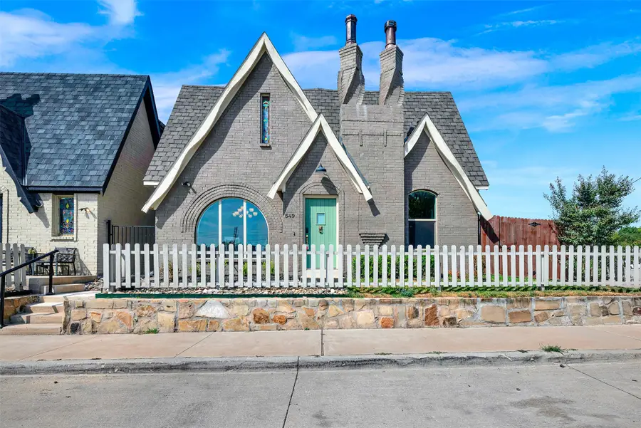 549 N Johnson Street, McKinney, TX 75069 - #2