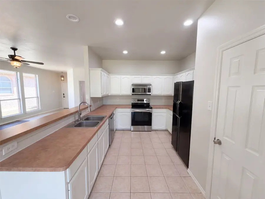 2617 Silver Hill Drive, Fort Worth, TX 76131 - #2