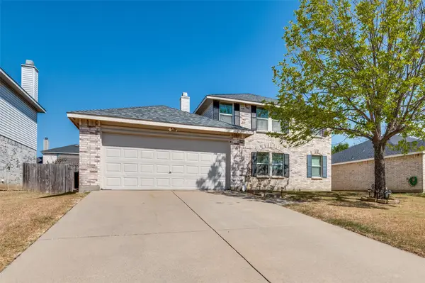 2120 W Grove Lane, Grand Prairie, TX 75052