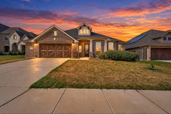 289 Sparkling Springs, Waxahachie, TX 75165