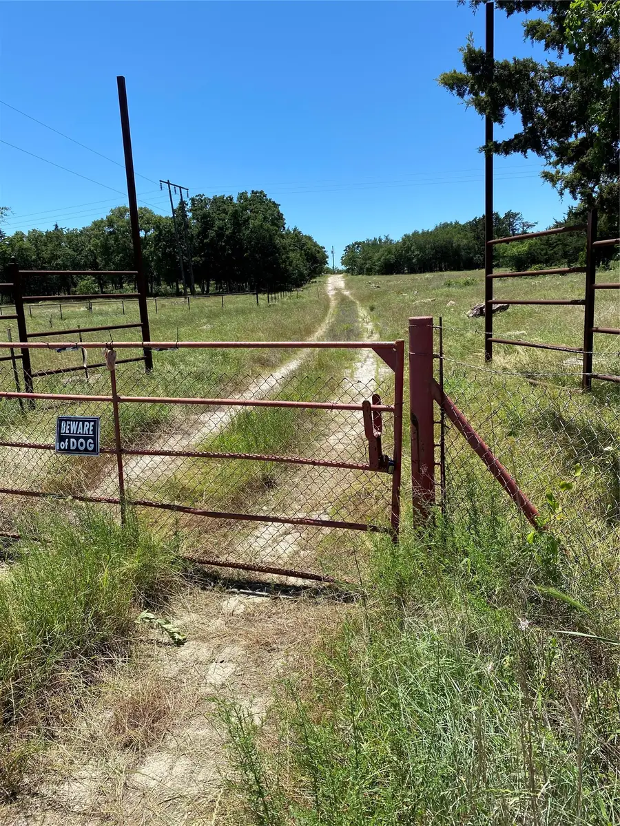 5925 Hwy 287, Bowie, TX 76230 - #2