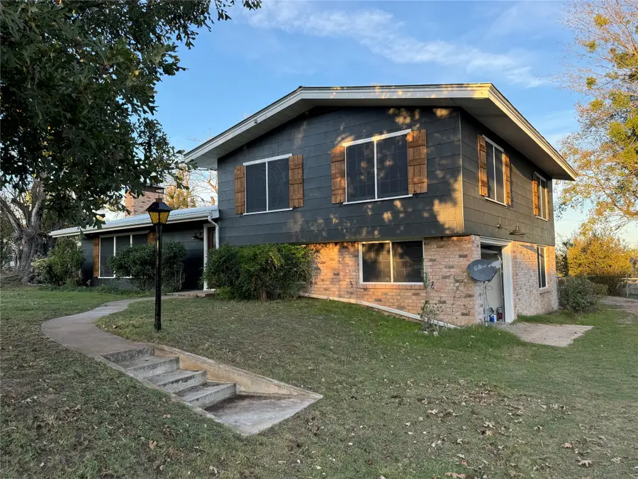 915 Old Stephenville Road, Hico, TX 76457 - #3