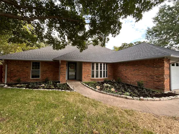 8951 Hialeah Circle N, North Richland Hills, TX 76182