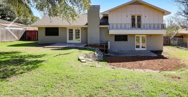 3528 Walton Avenue, Fort Worth, TX 76133