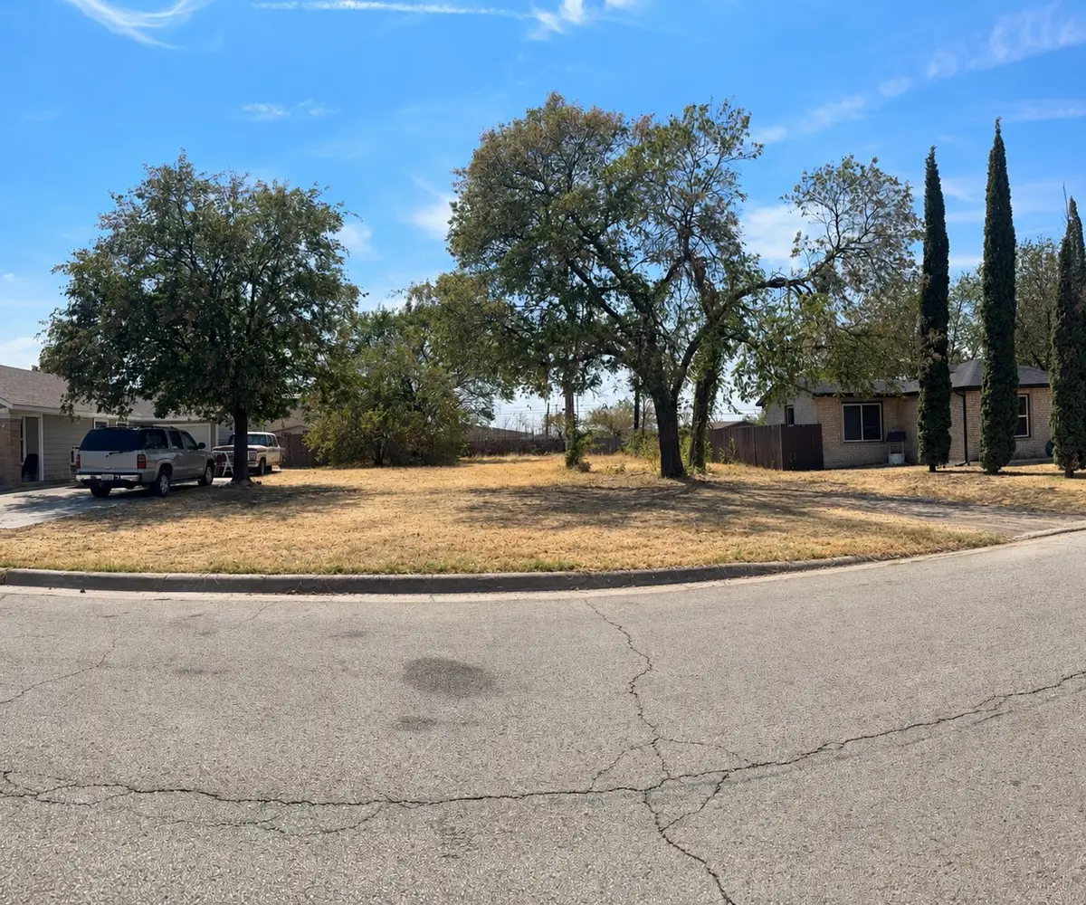 2526 Highcrest Avenue, Fort Worth, TX 76111 - #1
