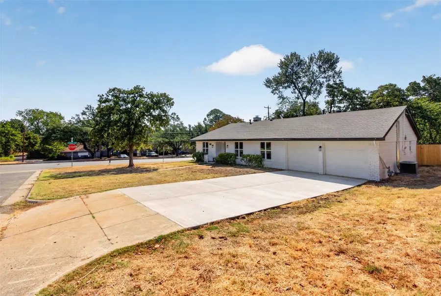 7344 Monterrey Drive, Fort Worth, TX 76112 - #3