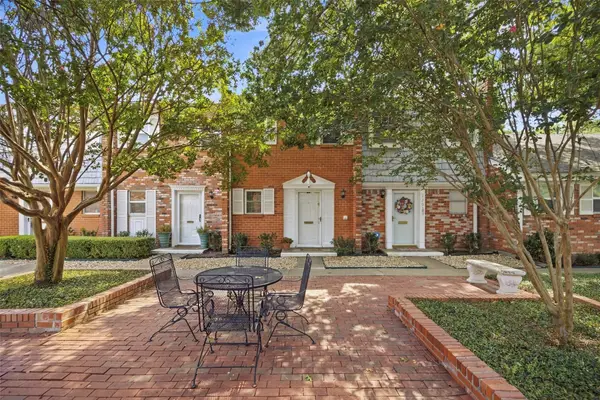 1205 Roaring Springs Road #1205, Fort Worth, TX 76114