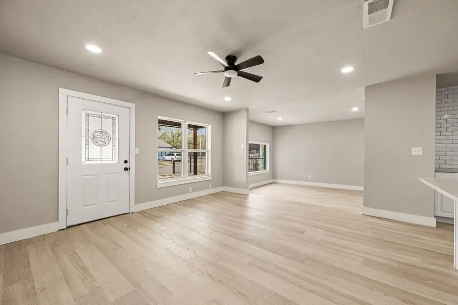 3855 Dowdell Street, Fort Worth, TX 76119 - #2