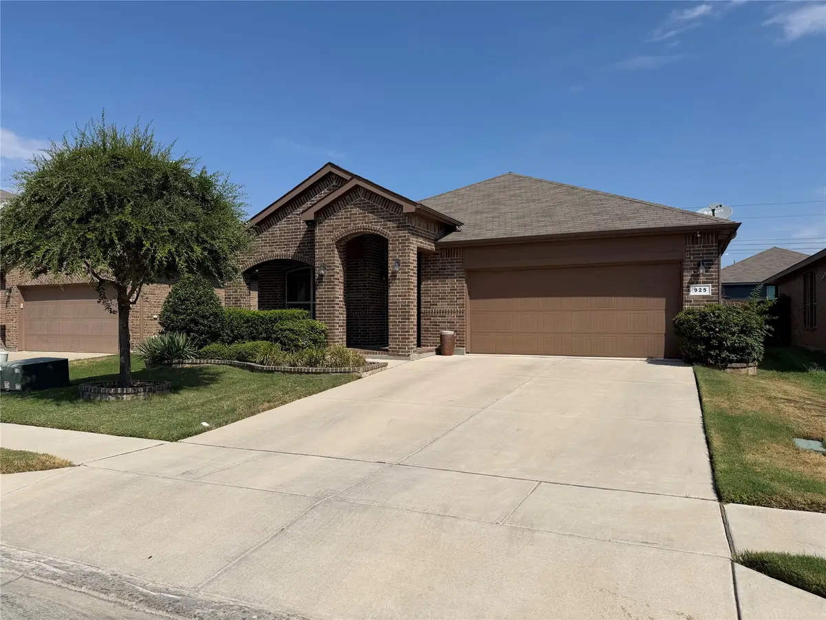925 Meadow Scape Drive, Fort Worth, TX 76028 - #1