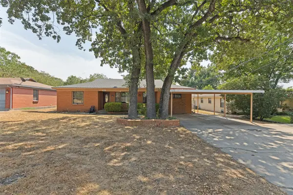 6051 Black Oak Lane, Fort Worth, TX 76114