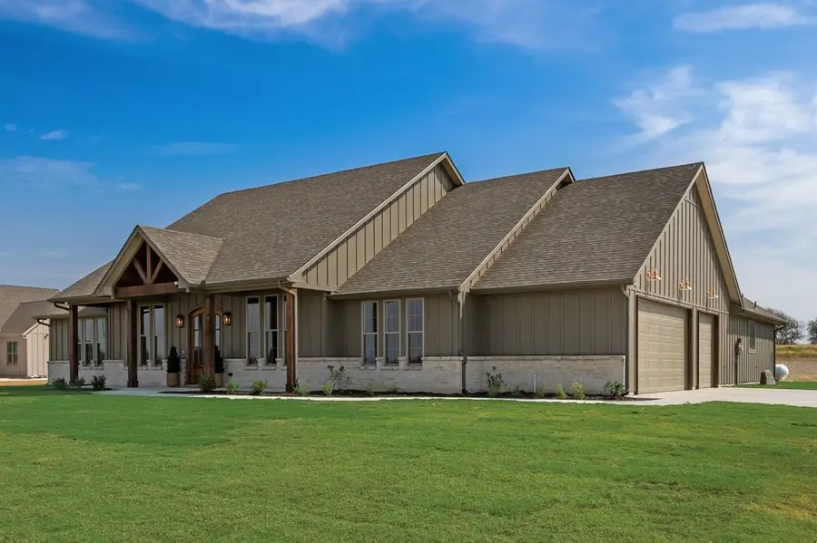 120 Quail Run Court, Decatur, TX 76234 - #2