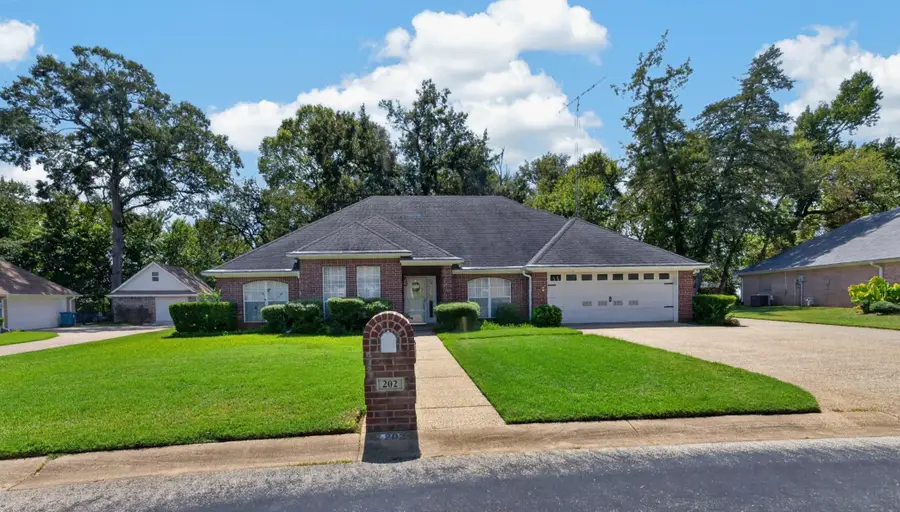 202 Northcreek Drive, Chandler, TX 75758 - #2