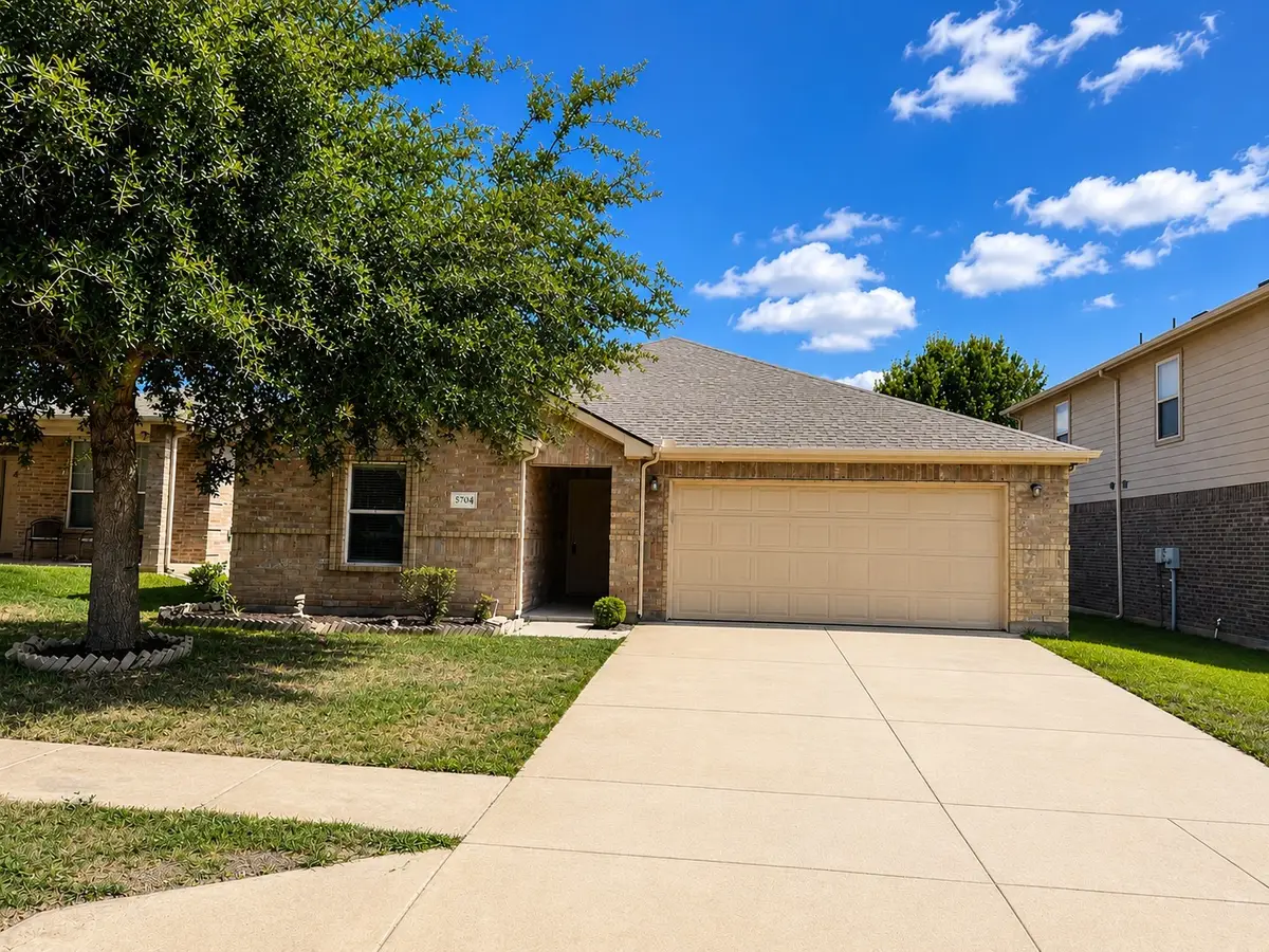 5704 Sapphire Pool. Trail, Fort Worth, TX 76244 - #1