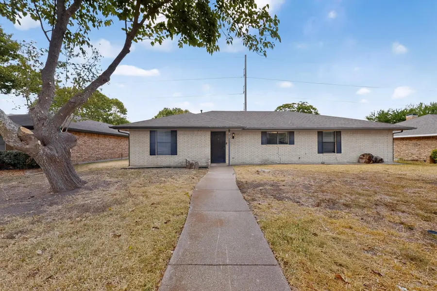 214 Buffalo Creek Drive, Waxahachie, TX 75165 - #2