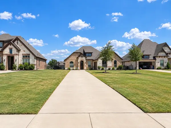 513 River Bank Court, Granbury, TX 76049