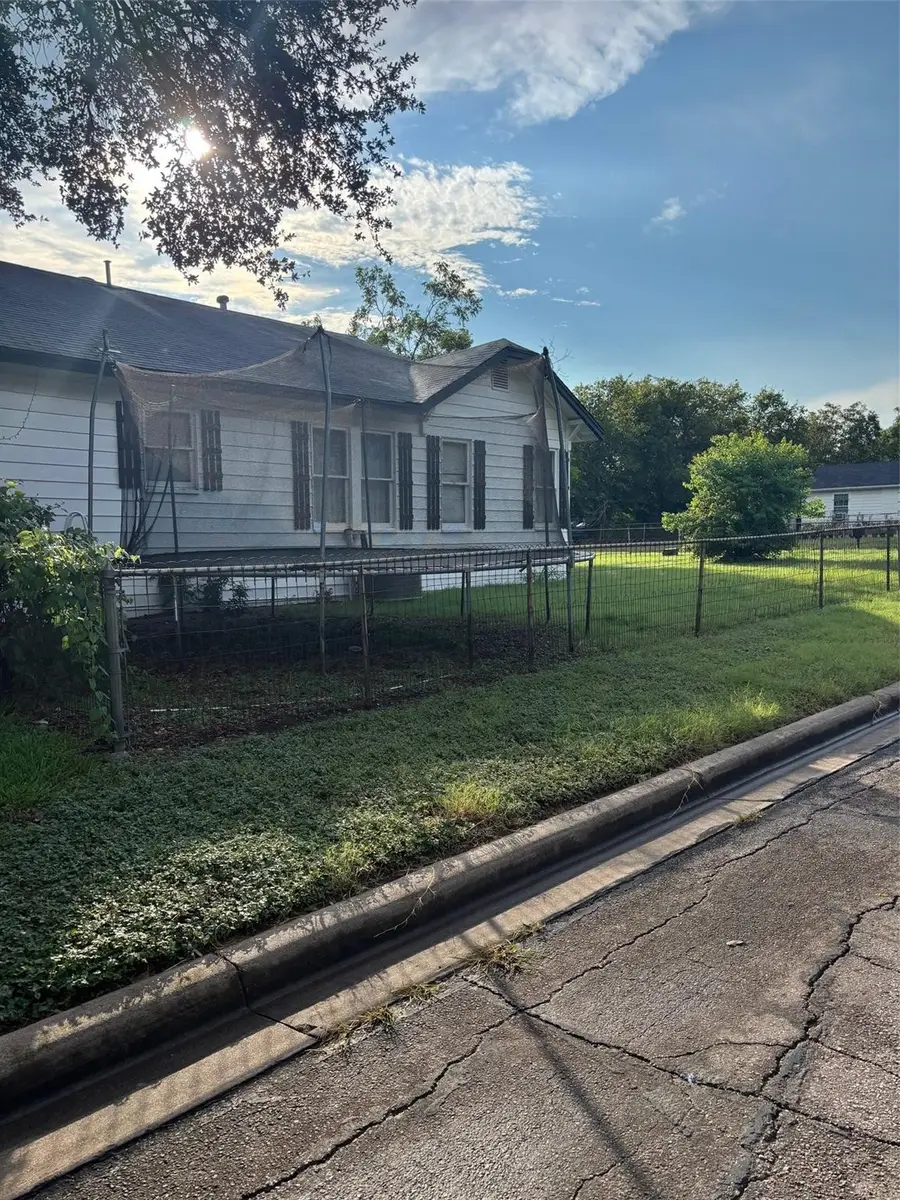 1528 Mcferrin, Waco, TX 78708 - #2