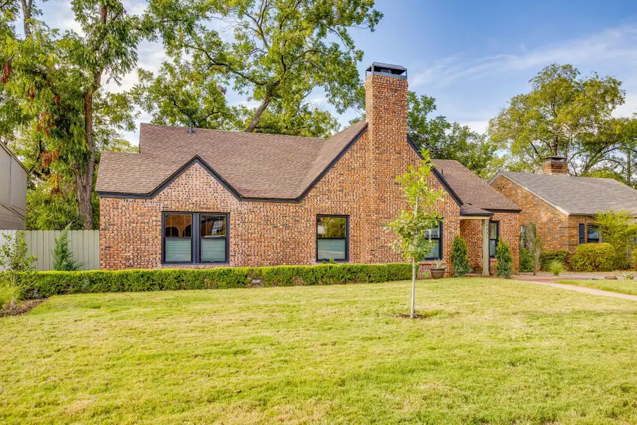 4331 Lovell Avenue, Fort Worth, TX 76107 - #2