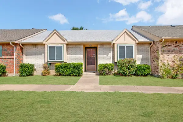 4 E Mountain Creek Court #11, Grand Prairie, TX 75052