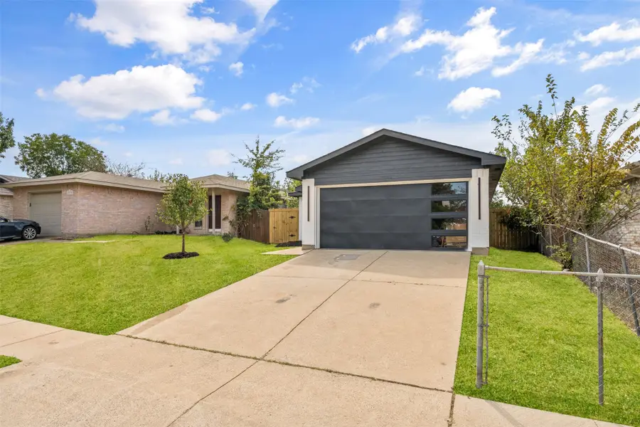 10232 Blackjack Oaks Drive, Dallas, TX 75227 - #2