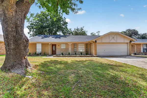 1016 Westminster Lane, Mansfield, TX 76063