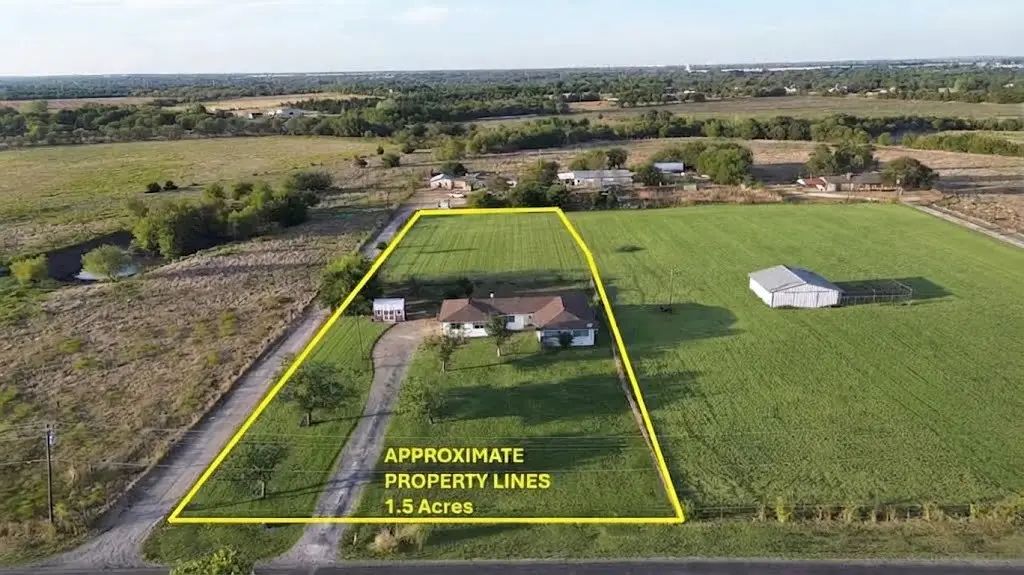 203 Farrar Road, Waxahachie, TX 75165 - #1