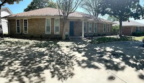 9406 Hunters Creek Drive, Dallas, TX 75243