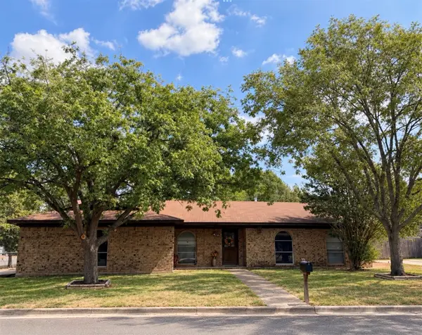 148 Crockett Lane, Hewitt, TX 76643