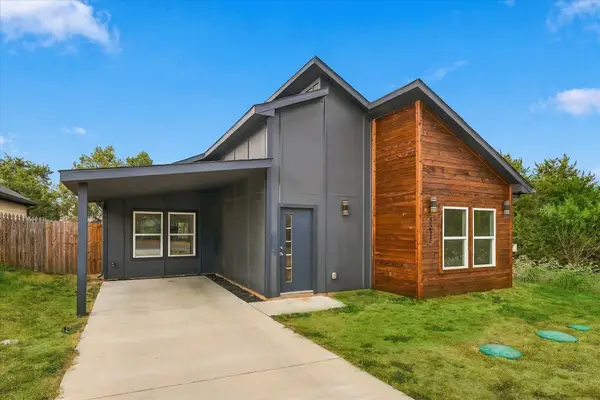 3023 Brazos River Drive, Granbury, TX 76048