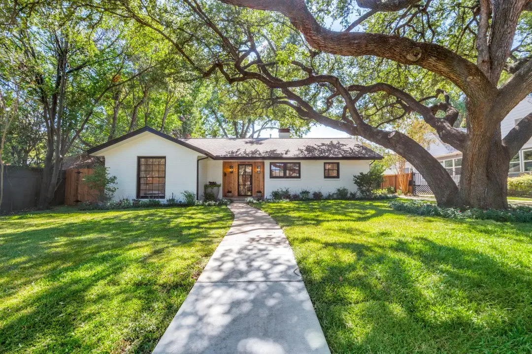 2013 Huntington Lane, Fort Worth, TX 76110 - #1