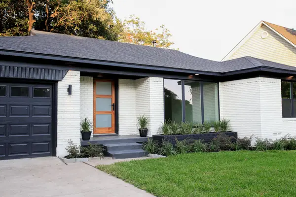 816 Kirkwood Drive, Dallas, TX 75218
