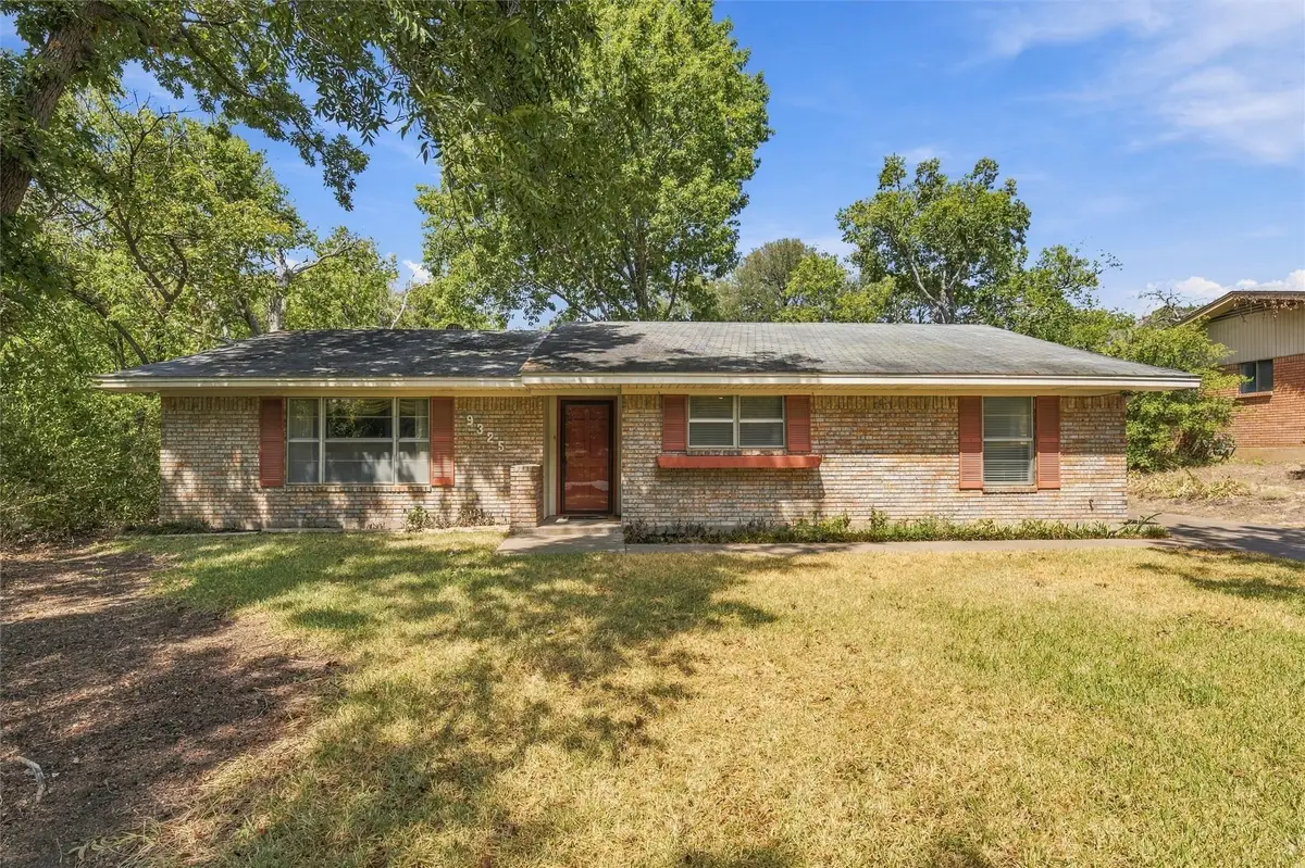 9325 Bryce Drive, Woodway, TX 76712 - #1
