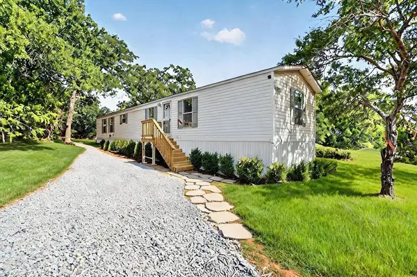 5907 Arkansas Trail, Granbury, TX 76048