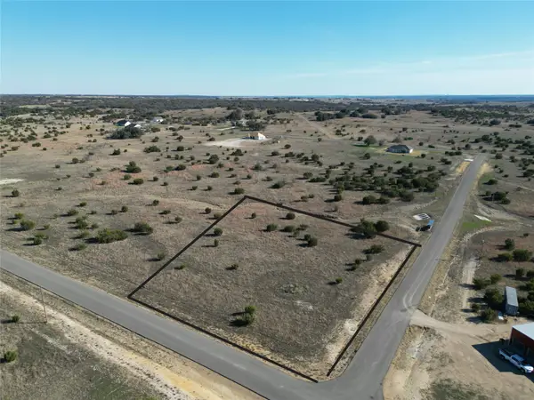 526 Hollow Drive, Lipan, TX 76433