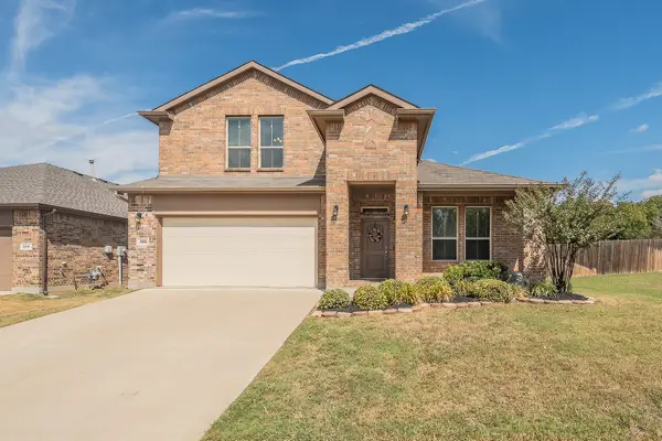 300 Oakbluff Drive, Denton, TX 76210