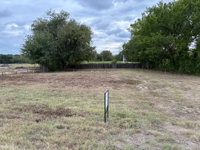 800 S Parkway Drive, Alvarado, TX 76009 - #2