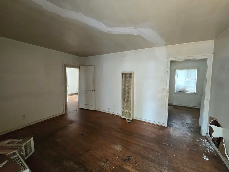 2710 Exeter Avenue, Dallas, TX 75216 - #2
