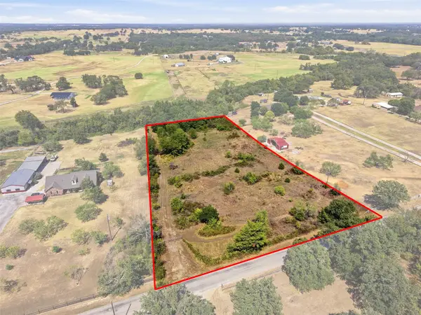 3703 Holbrook Road, Springtown, TX 76082